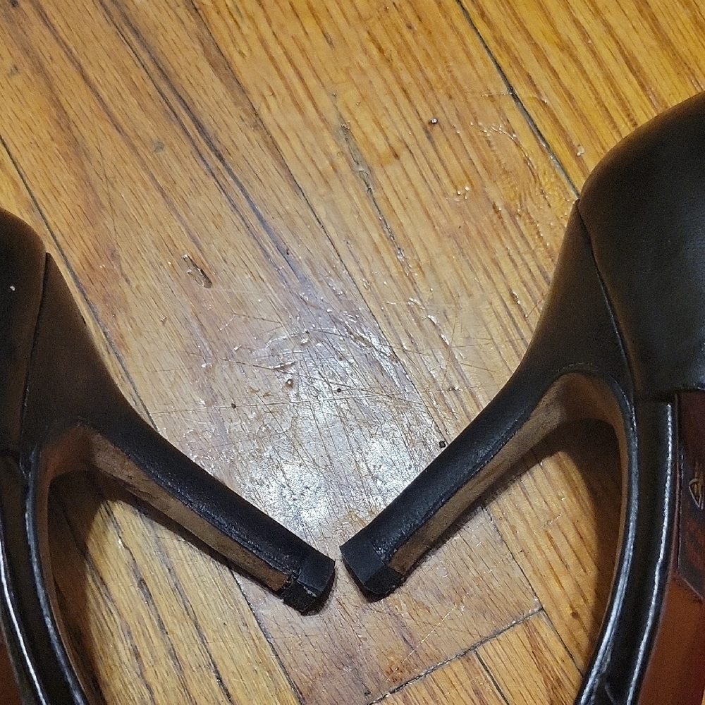 Carlos Falchi Black Leather Pointed Toe High Heels Shoes Size 7 1/2 B - Picture 8 of 16